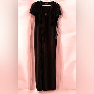 Focus by Shani Black ROMPER  size 8 pit to pit 15in length 60in